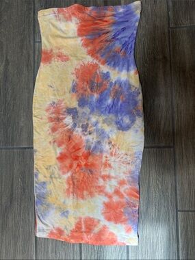 Popular 21 Tie-Dye Bodycon Tube Dress - Orange, Purple, Yellow. Size Medium